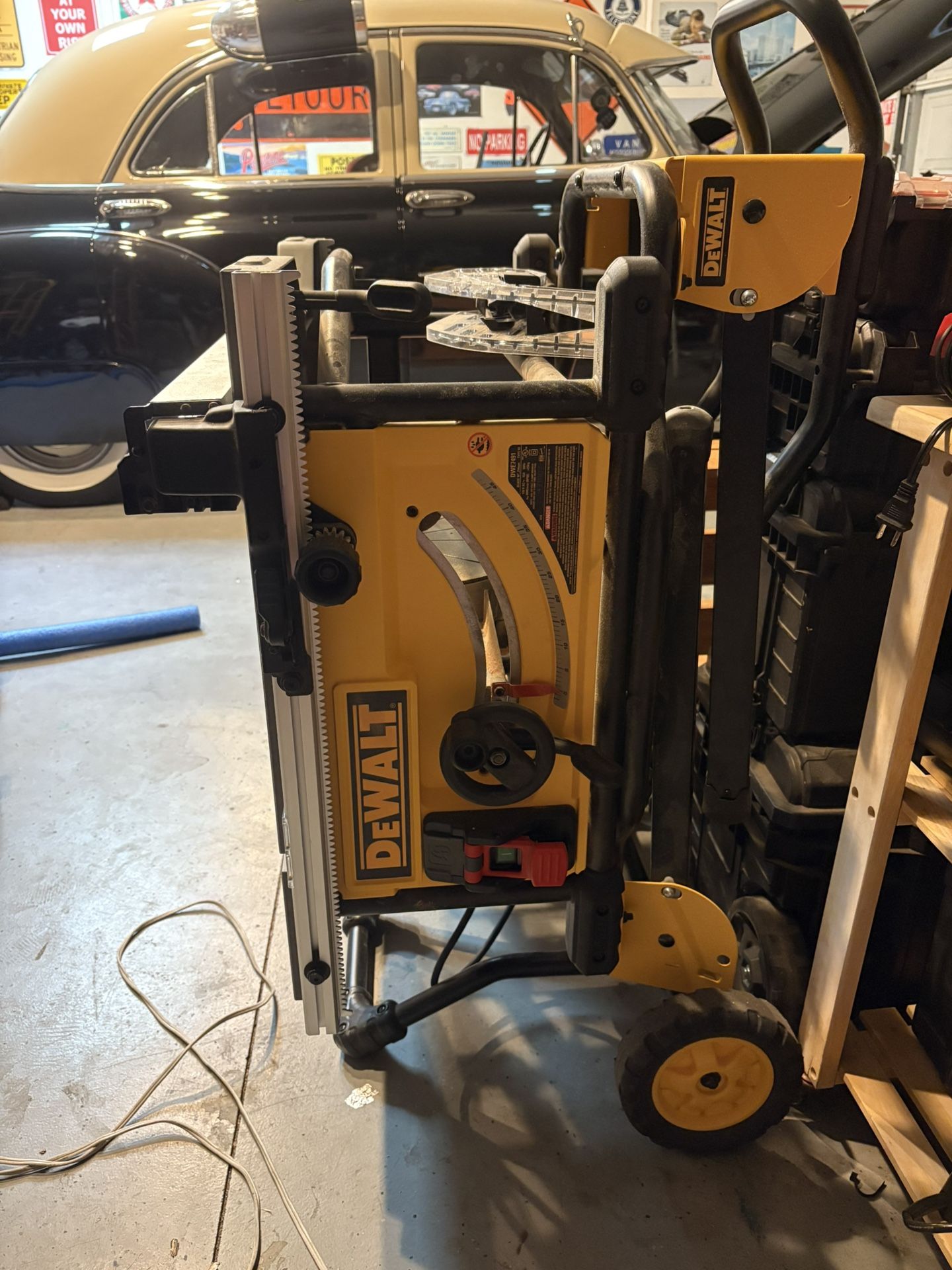 Dewalt 10in Table Saw