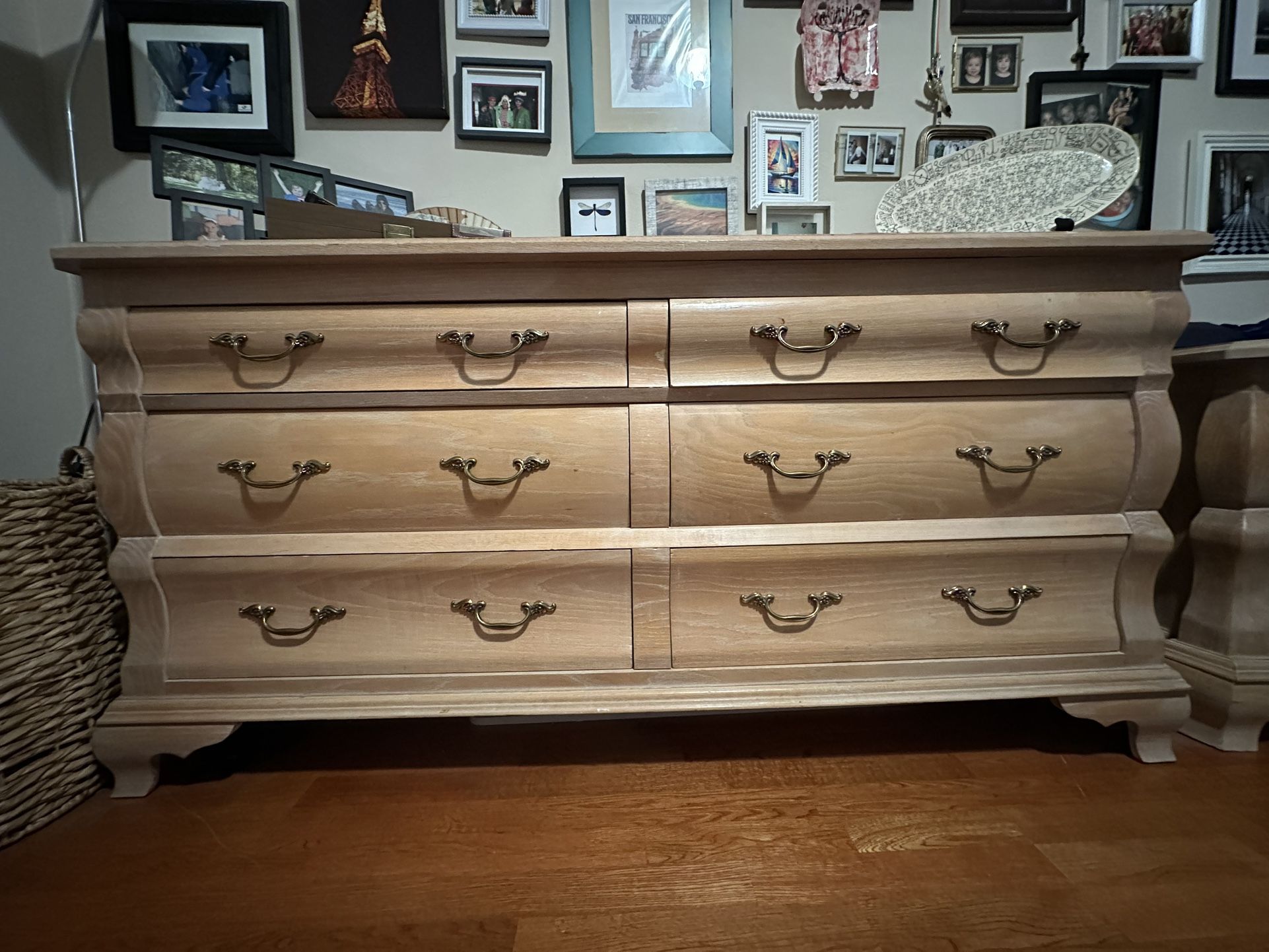6-drawer Dresser + 2 End Tables