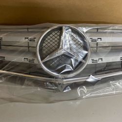 OEM MBZ Radiator Grille Assy -#A-207-880-01-83 