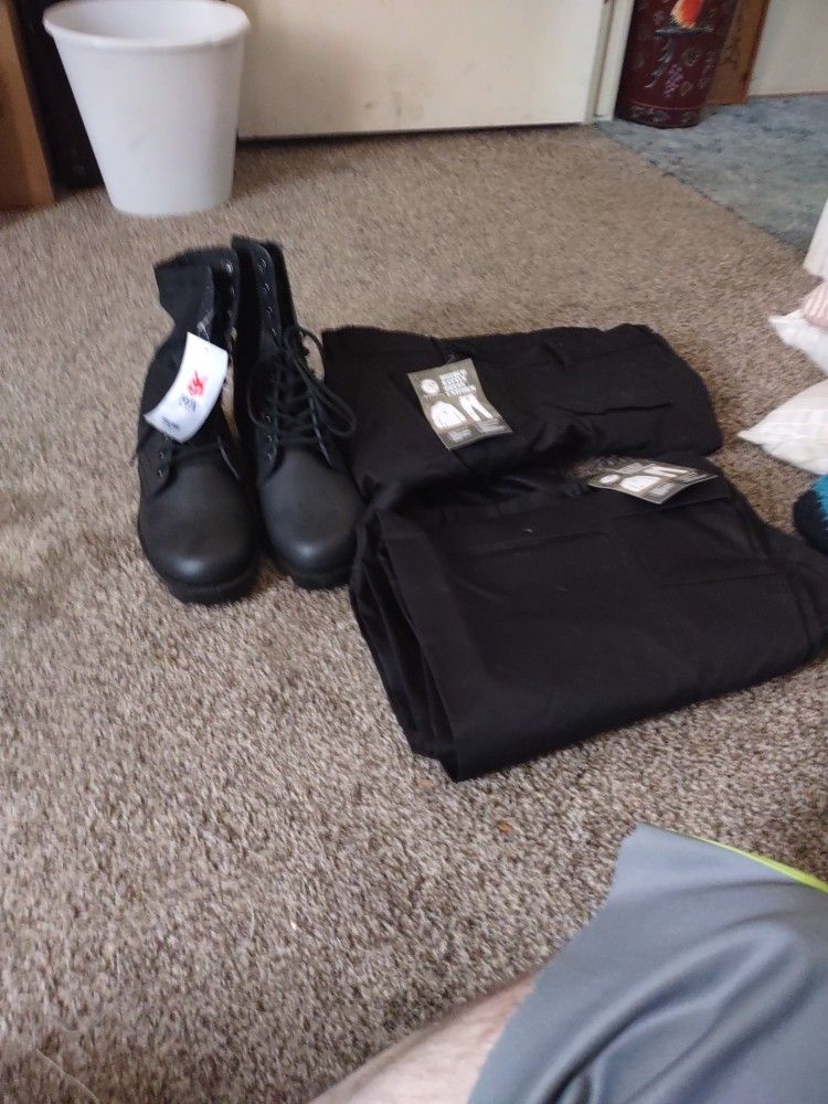 Men's Military Style Pants And Boots..$30