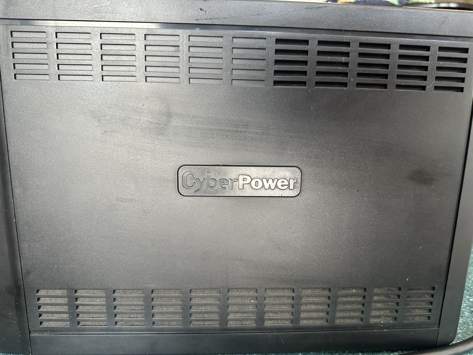 Cyber Power CST135XLU