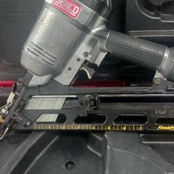 New Senco Finish Nailer With Hook 