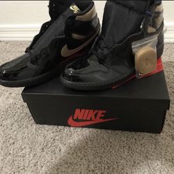 Jordan 1 High Metallic Gold