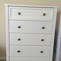 Dresser And Mirror 