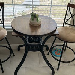 bar chairs with Table 