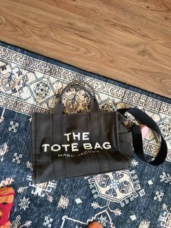 Marc Jacob’s the tote bag
