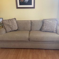 Couch Sofa Bernhardt 
