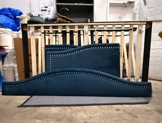 Title: Navy Blue Twin Daybed with Trundle + 2 Twin Mattresses Included