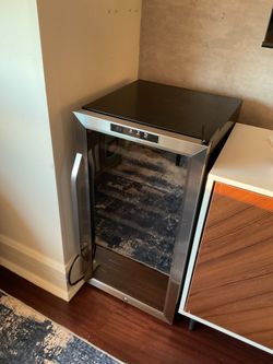 Wine Cooler 28 Bottles