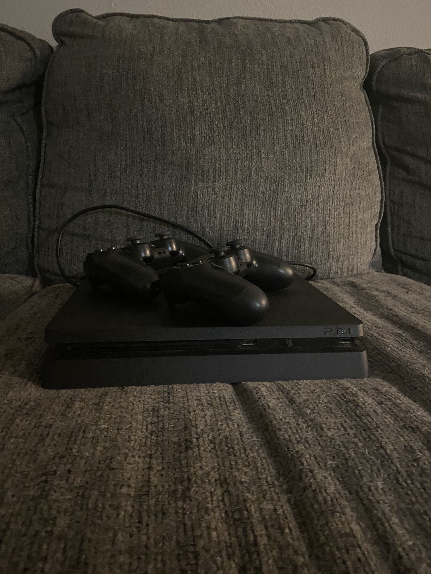 PS 4