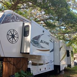 2012 ALPINE KEYSTONE 5TH WHEEL 39ft  $20K