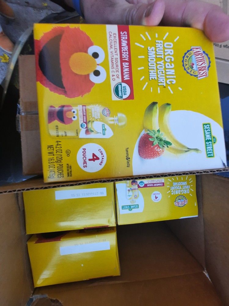 Earth's BEST Strawberry Banana Smoothie Kids Pouch 32 Pack $40 Value
