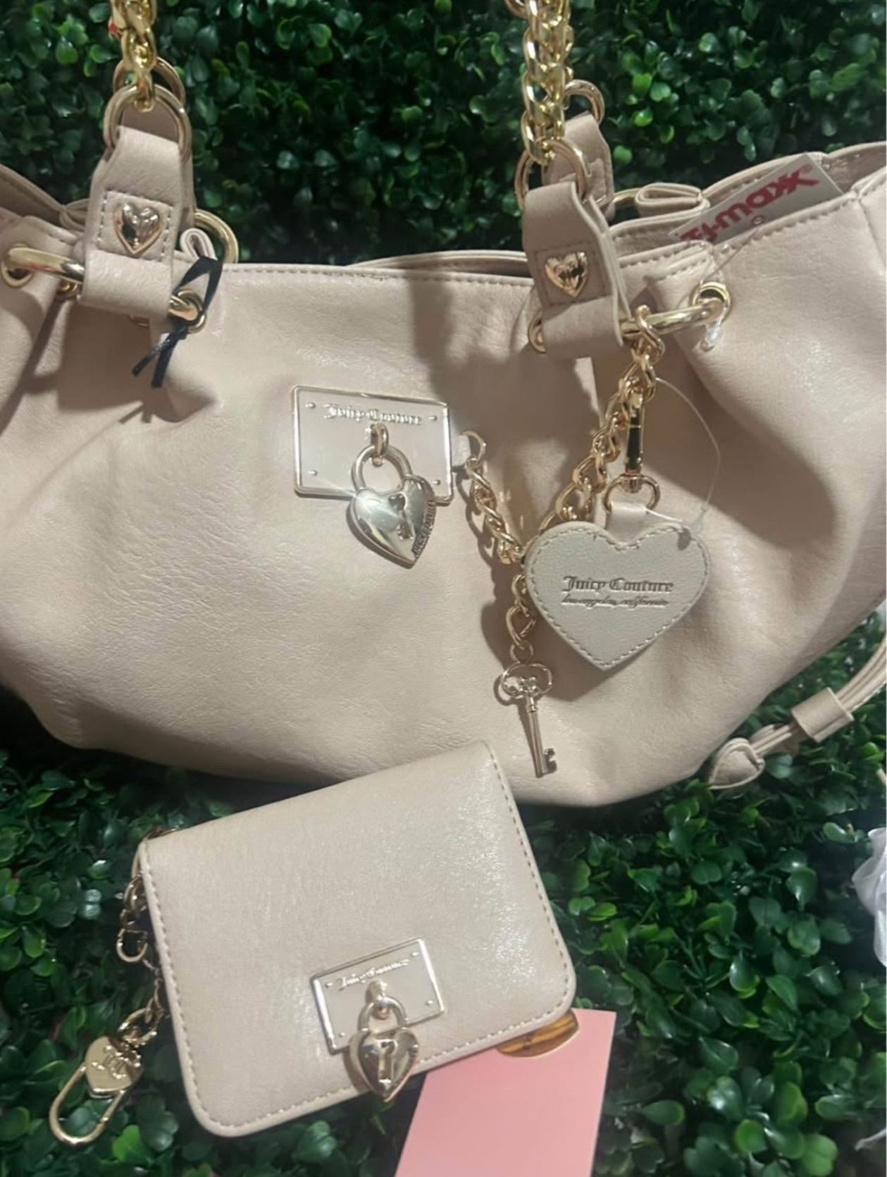 Juicy couture rolling on satchel bag