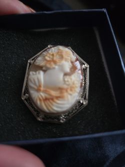 14kt White Gold Antique Cameo Brooch