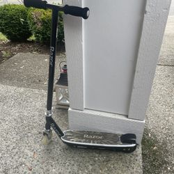Razor Techno Electric Scooter 