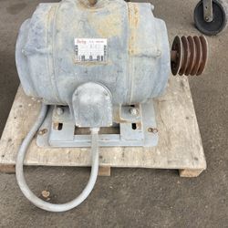 STERLING 5HP ELECTRIC AC MOTOR