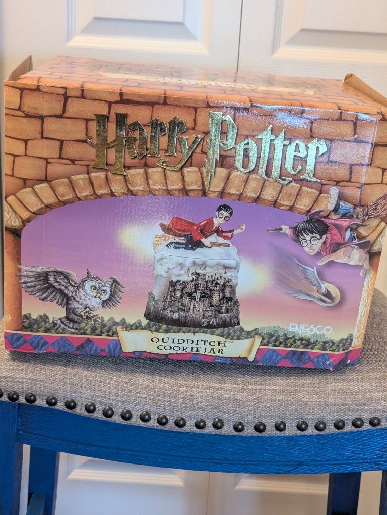 Harry Potter Quidditch Cookie Jar (Enesco 870587)