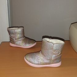 UGG TODDLER GIRL BOOTS SIZE 8