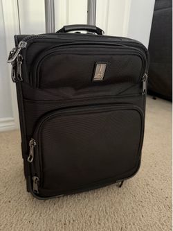 Travel pro crew series carry on 18 inches