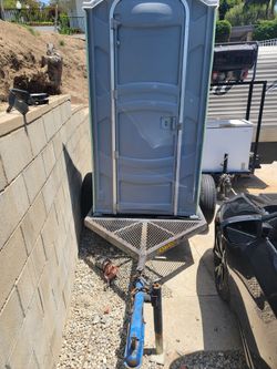 Portable Restroom 🚻 W/ Trailer
