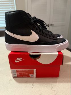 NIKE BLAZER MID '77 (GS)