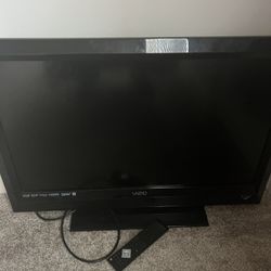 32inch Vizio Tv & Remote