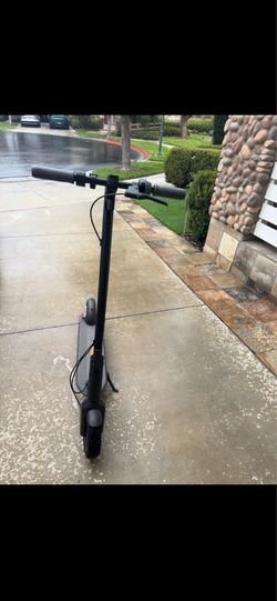 Segway Ninebot MAX G30P Electric Scooter – Only 200 Miles