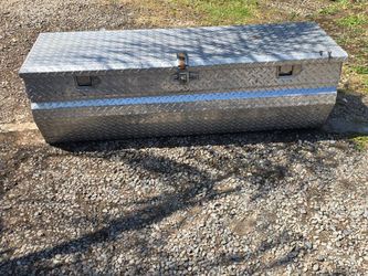 Tool box for pickup