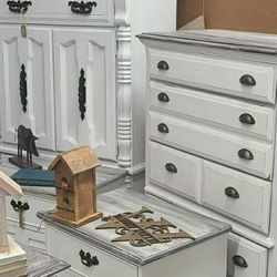 Chest Of Drawers / Armoire