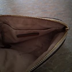 Michael Kors– Wristlet + Brand-New Makeup Bag (Excellent Condition)
