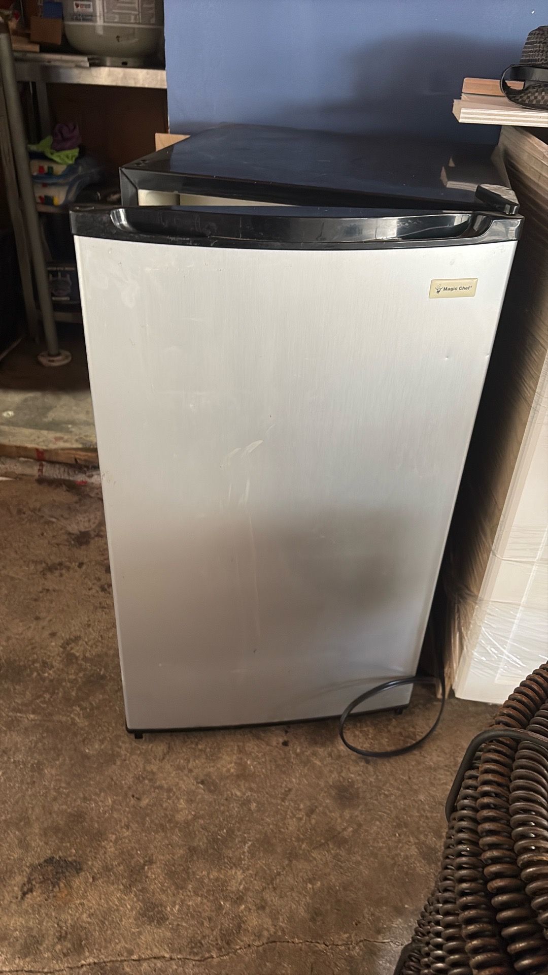 Mini fridge