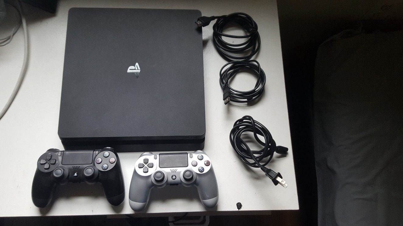 PS4 with 2 Controllers