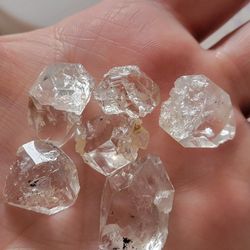 121ctw Large Herkimer Diamond Crystal Chips Grade AAAA+ [7pcs.]