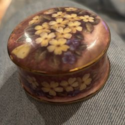 AYSHFORD  vintage Fine Bone China trinket box