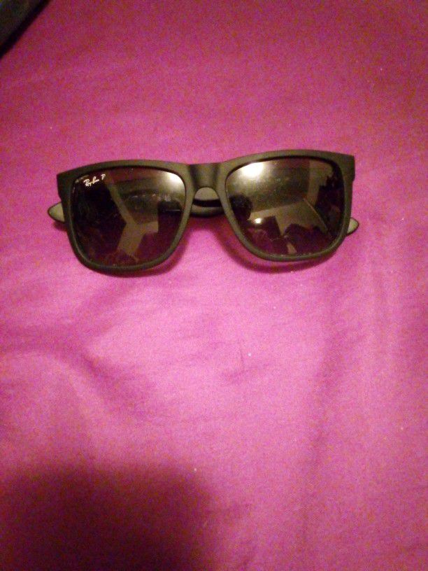 Black RayBan Sunglasses 