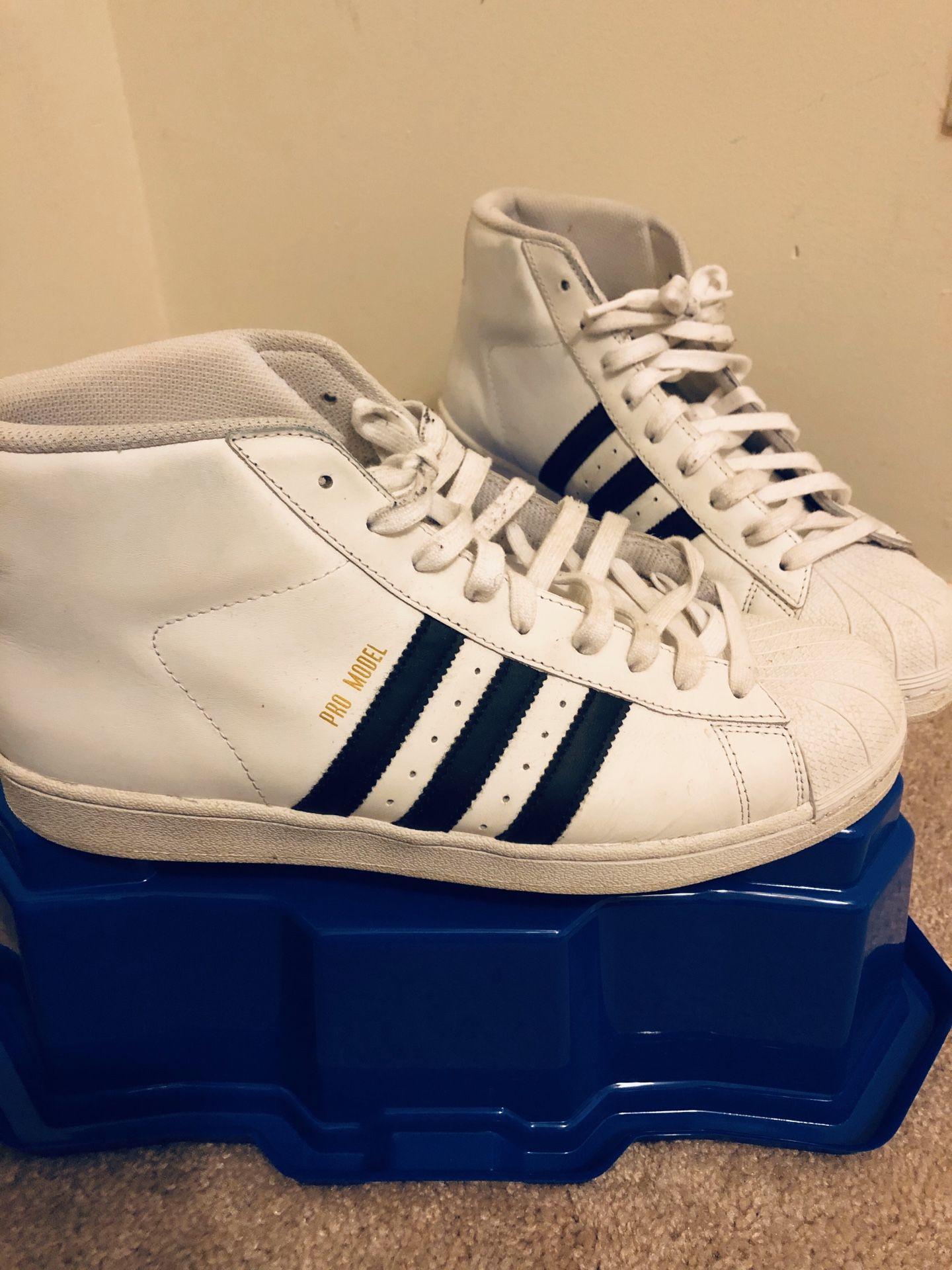 Adidas Men Size 10