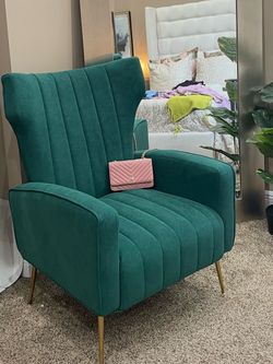 Like New Green side chair