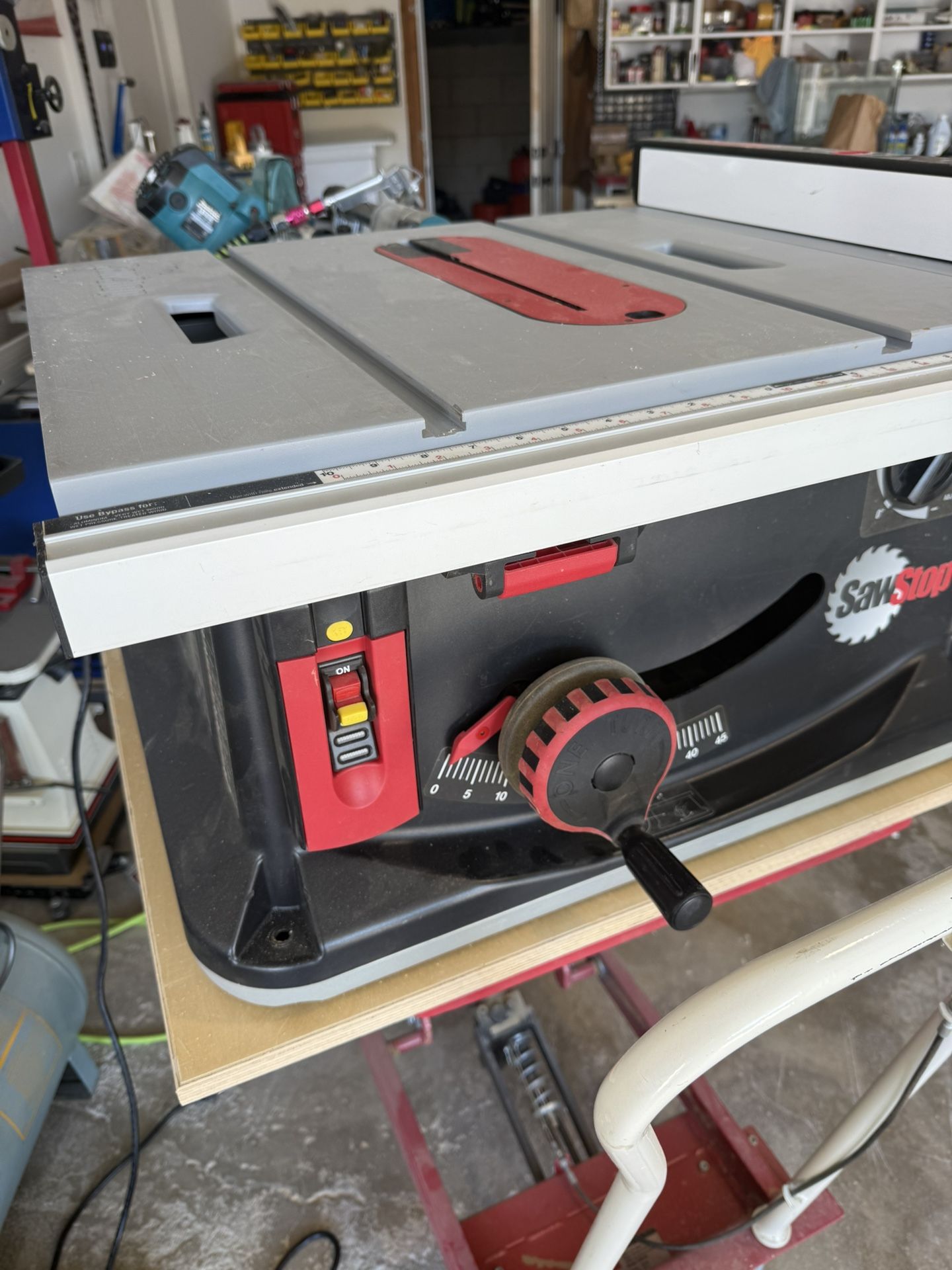Sawstop JSS Job site Saw Pro Table Saw