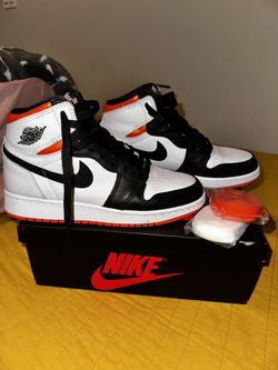 Jordan High 1 OG Electro Orange Size 5y