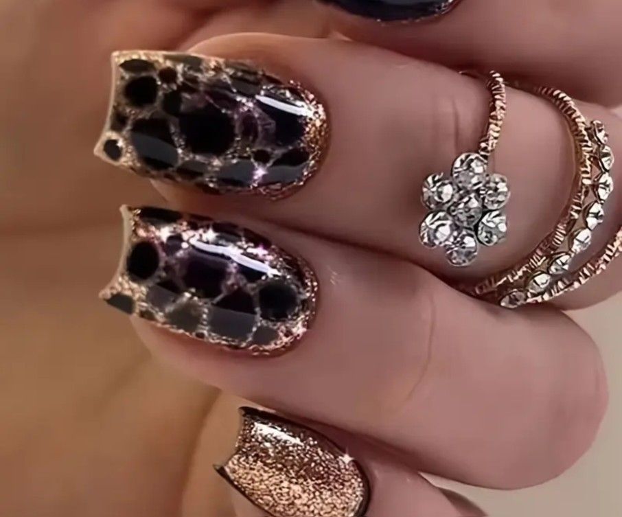 Black Leopard Print 24pcs Square Wearable Nail Stickers + Jelly Glue + Scraper French