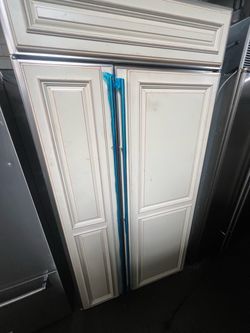 Ge monogram 42”Built-In Side-by-Side Refrigerator with Panel Doors