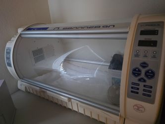 Dog O2 Incubator- Brooder 90 (Like NEW)