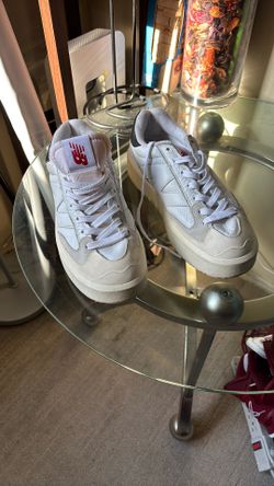 New Balance Size 8 1/2 