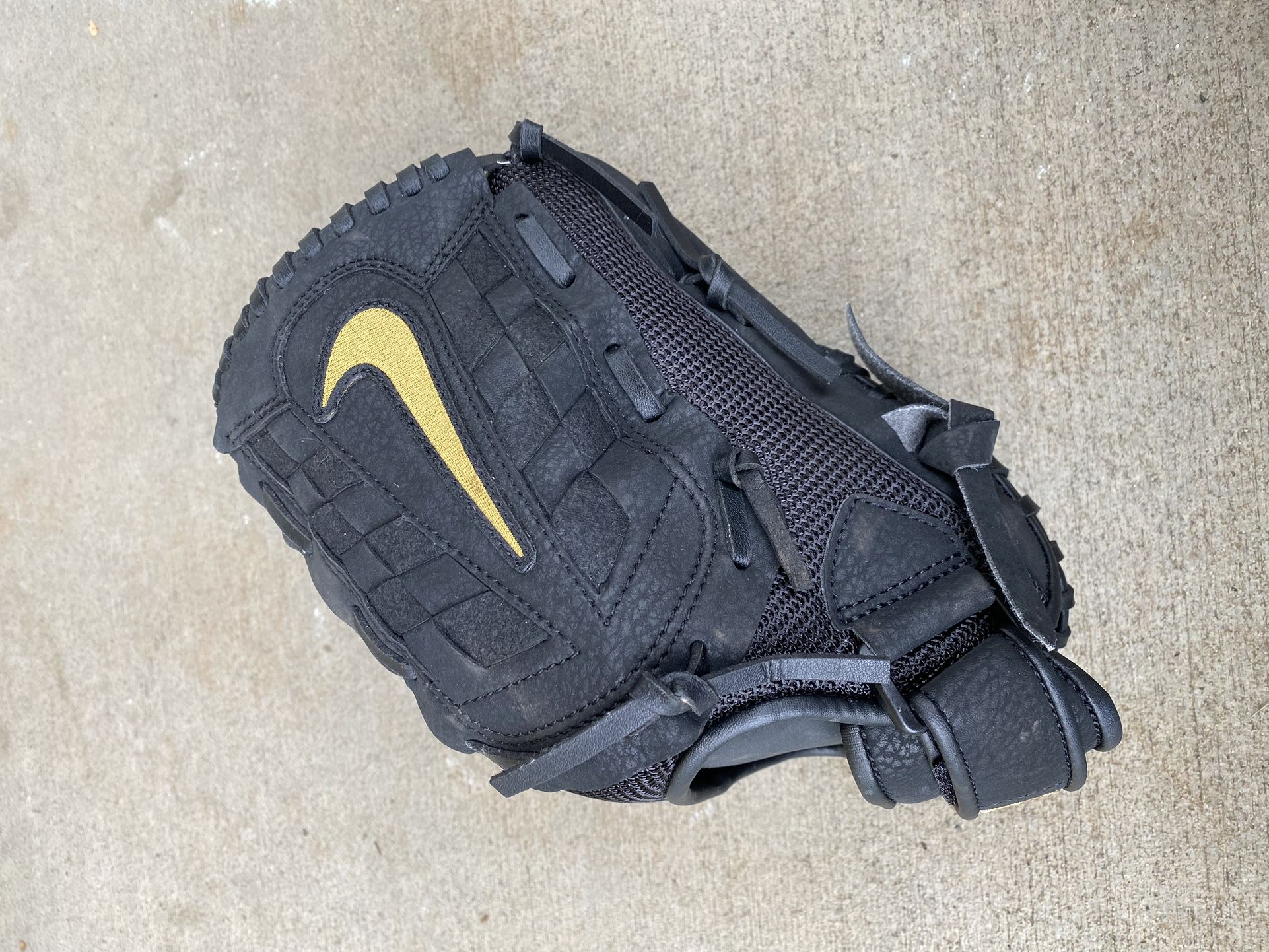Nike Hyper Diamond Edge 11.5 Youth Softball Glove Mitt