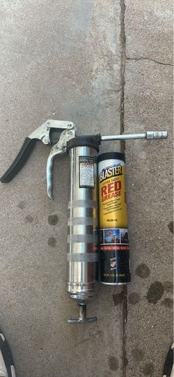 Grease gun with grease