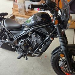 2017 Honda Rebel 500 Black – Clean Title – Well Kept & Ready to Go