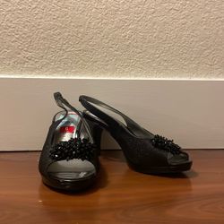 Karen Scott Heels
