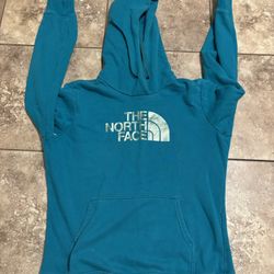 Women’s Meidum Northface hoodie 