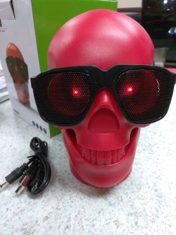 HALLOWEEN SKULL WIRELESS BLUETOOTH SPEAKER USB SD CARD PORTS NEW