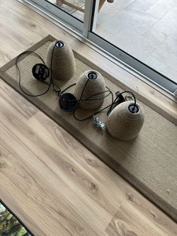 3 Pendant Lights